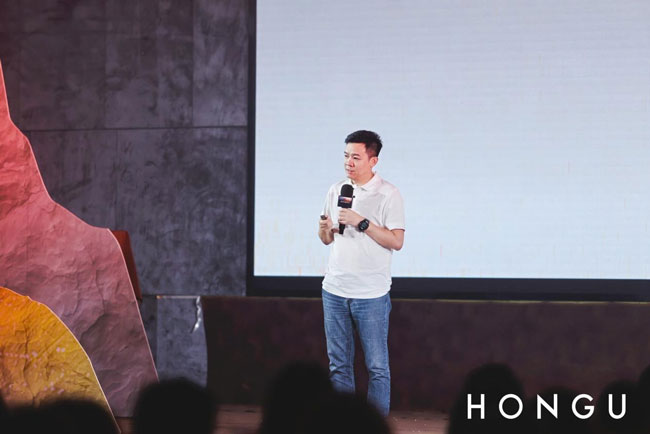 总裁衡廷满发言